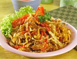 Resep Telur Rawis Bumbu Rebon Pelengkap Nasi Tumpeng