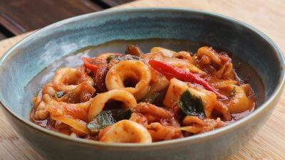 Resep Cumi Saur Padang ala Chef Devina Hermawan